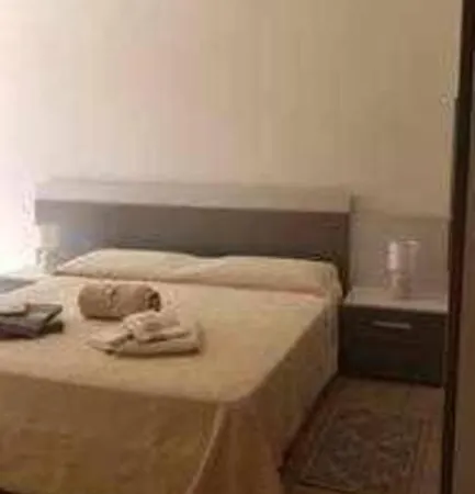 Open Space Con Parcheggio Privato Appartamento *