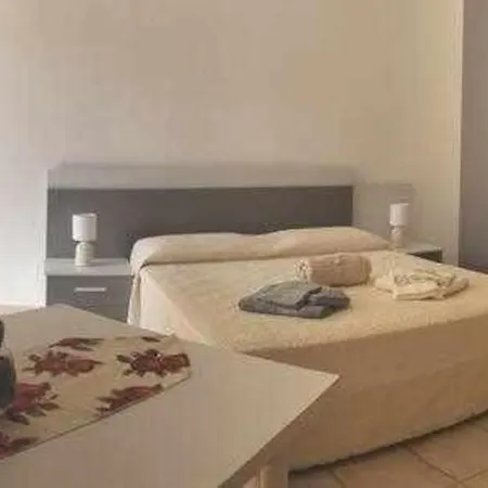 Appartamento Open Space Con Parcheggio Privato Palau