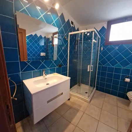 Open Space Con Parcheggio Privato