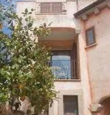 Apartamento Open Space Con Parcheggio Privato Coperto