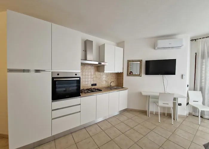 Open Space Con Parcheggio Privato Coperto דירה פאלאו