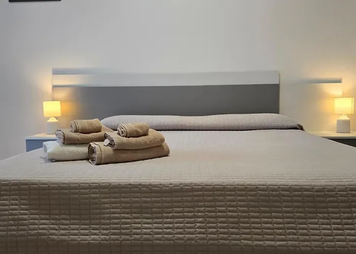 Open Space Con Parcheggio Privato Coperto דירה